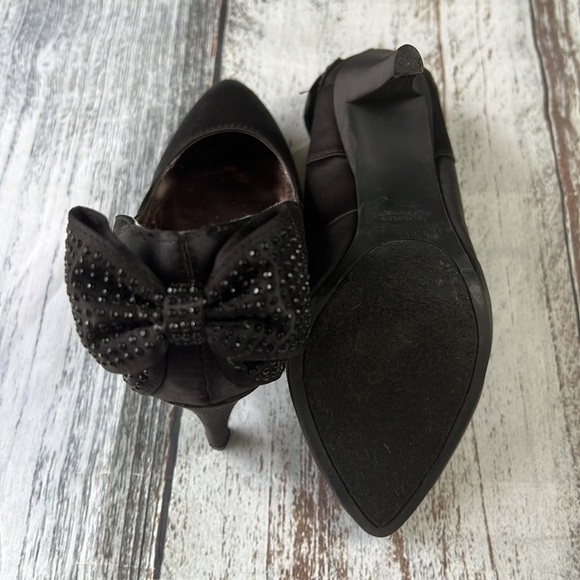 RAMPAGE BOW HEEL Black Satin Women’s Size 6 - Picture 5 of 8